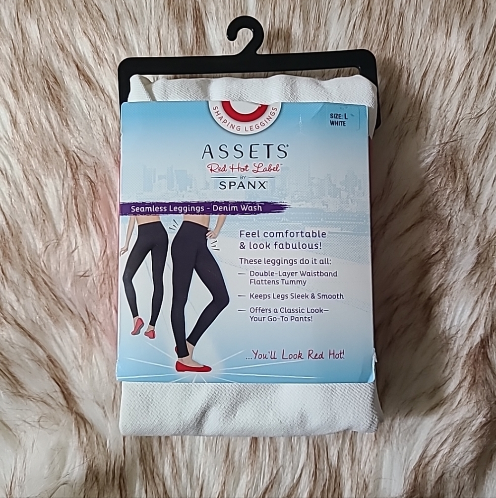NWT ASSETS Red Hot Label By Spanx Seamless Leggings Size L White Denim Wash
